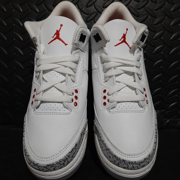 Jordan 3 Retro White Cement Reimagined (GS) DM0967-100 size 6.5y - Picture 5 of 8